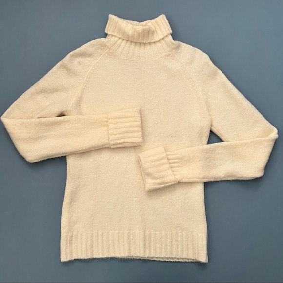 Vintage Sweater Project Fuzzy Turtleneck Sweater - Picture 4 of 9